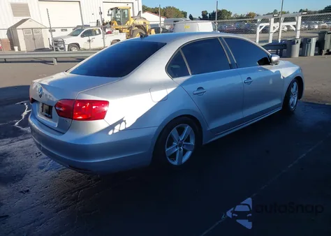 2012 Volkswagen Jetta 2.0L Tdi from USA, damaged, VIN 3VW3L7AJ1CM413709